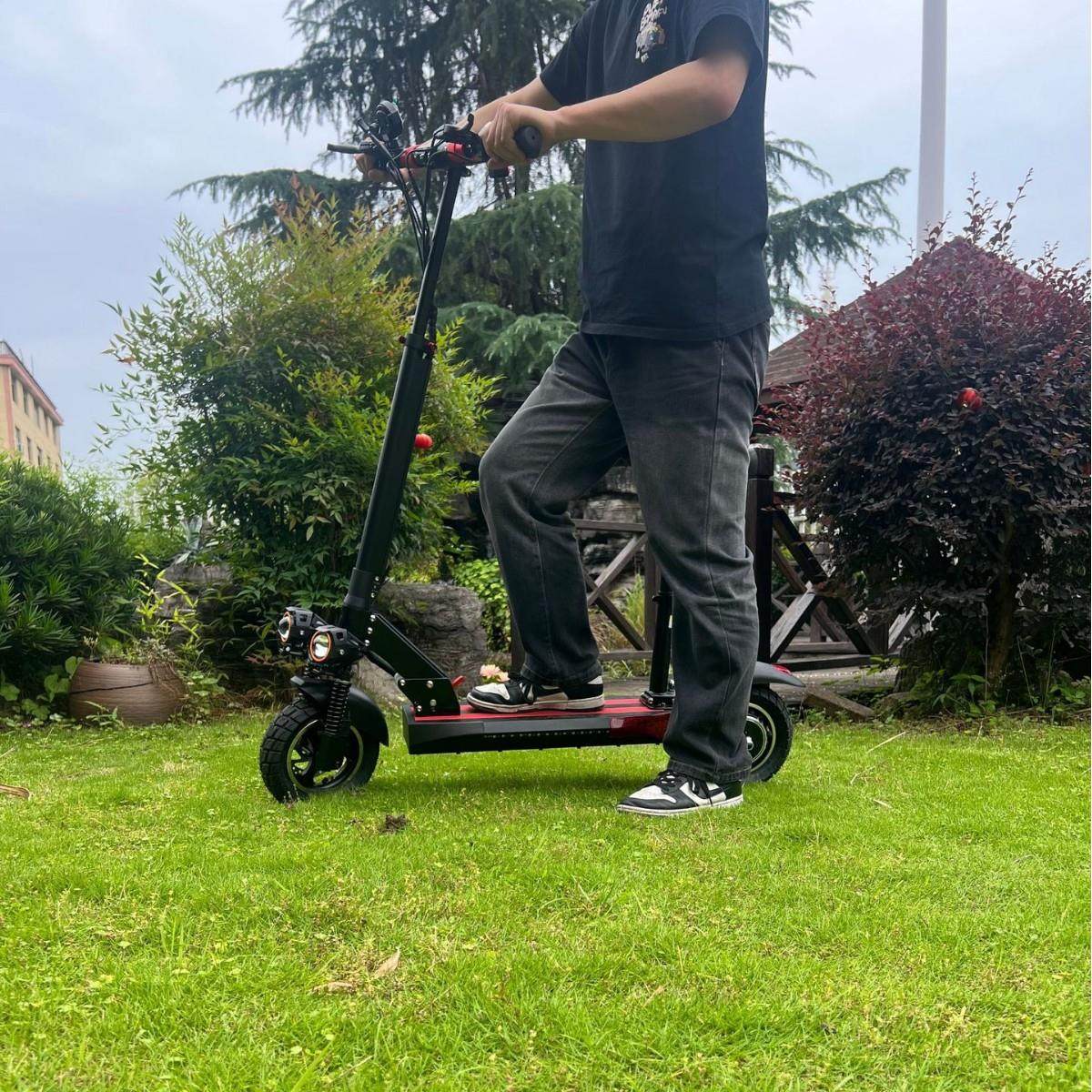 跨境10寸可折叠电动滑板车减震scooter踏板代步车