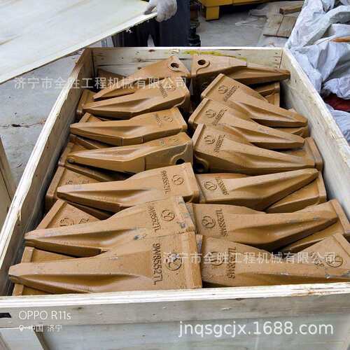 三SY485挖掘机斗齿齿座链条挖掘机岩石挖斗铲斗油缸