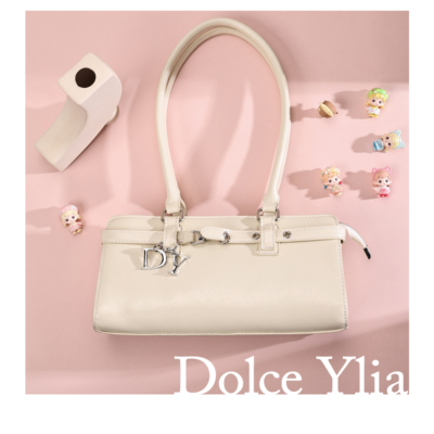 DolceYlia/蝶依法棍包轻奢波士顿皮带装饰2026春新款邮差包腋下包