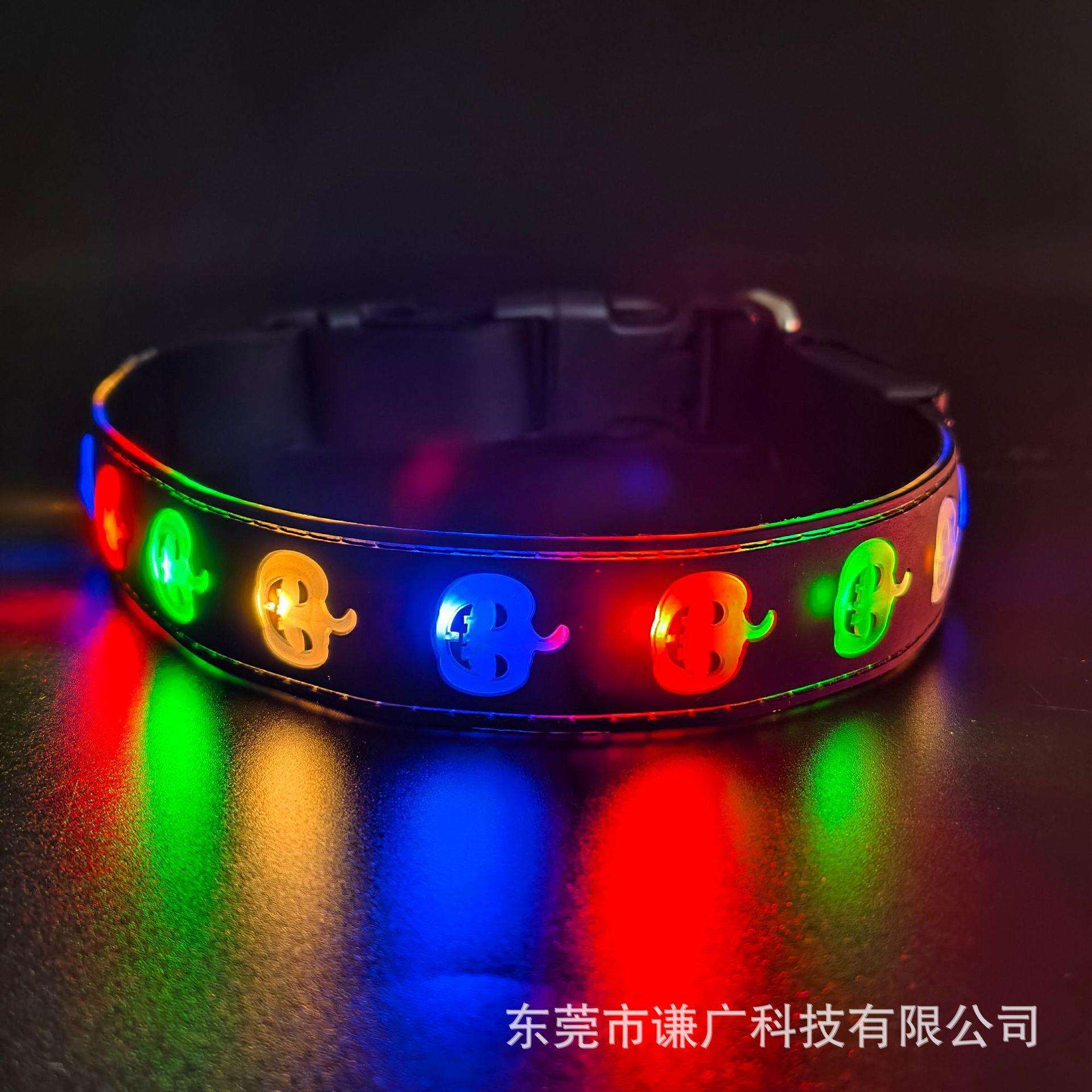 2024新款 3d软胶南瓜灯图案 宠物发光项圈 LED可充电发光狗项