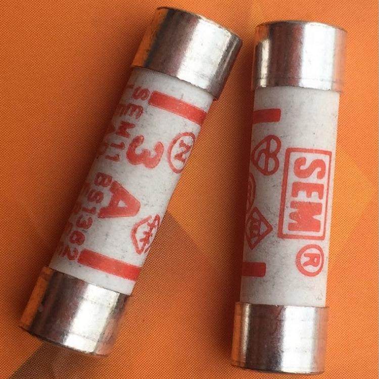现货供应SEM保险丝BS1362陶瓷保险管2A3A5A10A13A BS1362插保险丝,五金/工具,低频连接器电缆组件,淘宝优惠券,粉丝福利购,淘宝优惠卷