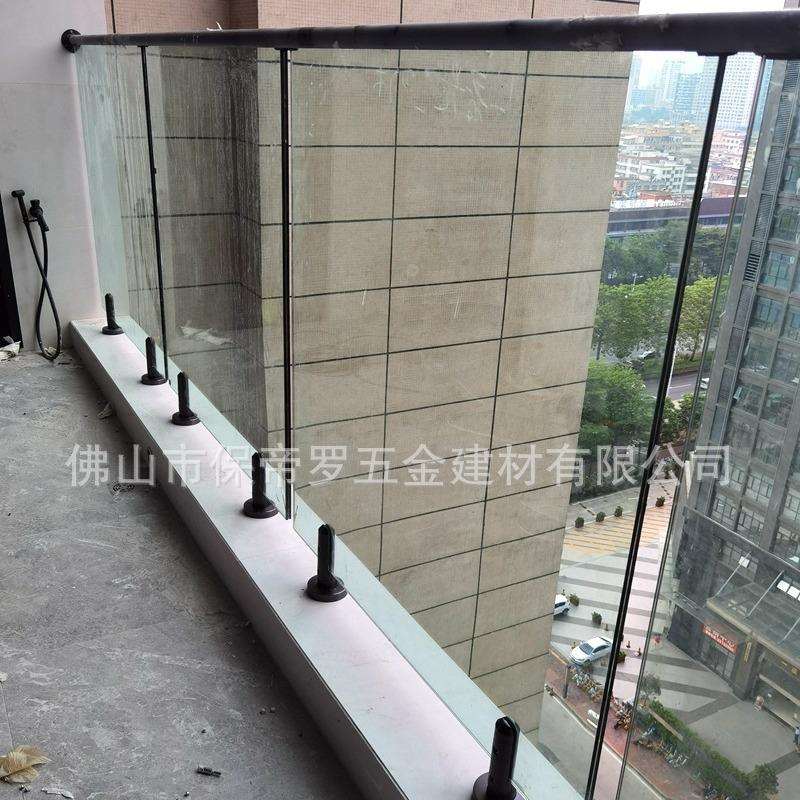 楼梯玻璃栏杆地槽无框玻璃护栏简约轻奢不锈钢黑钛金属楼梯扶手