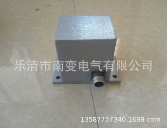 JWK接近开关磁体CJK-1C/DDC24V磁性开关矿用开关磁体航插接头线