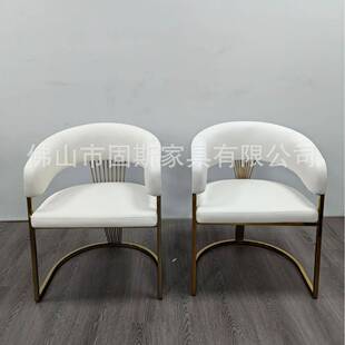 新设计的现代风格软垫绿色天鹅绒金色金属扶手椅客厅口音家庭酒店