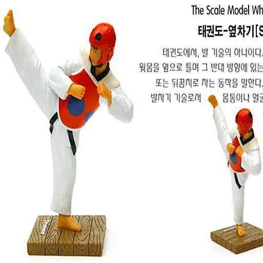 树脂工艺品家居摆件跆拳道侧踢腿创意武术装饰纪念品大件