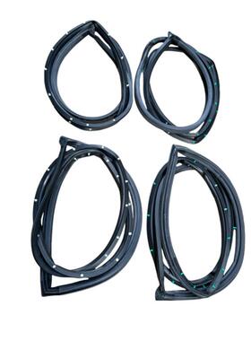 5725A3295725A3305755A3375755A338帕杰罗劲畅08-16车门密封条