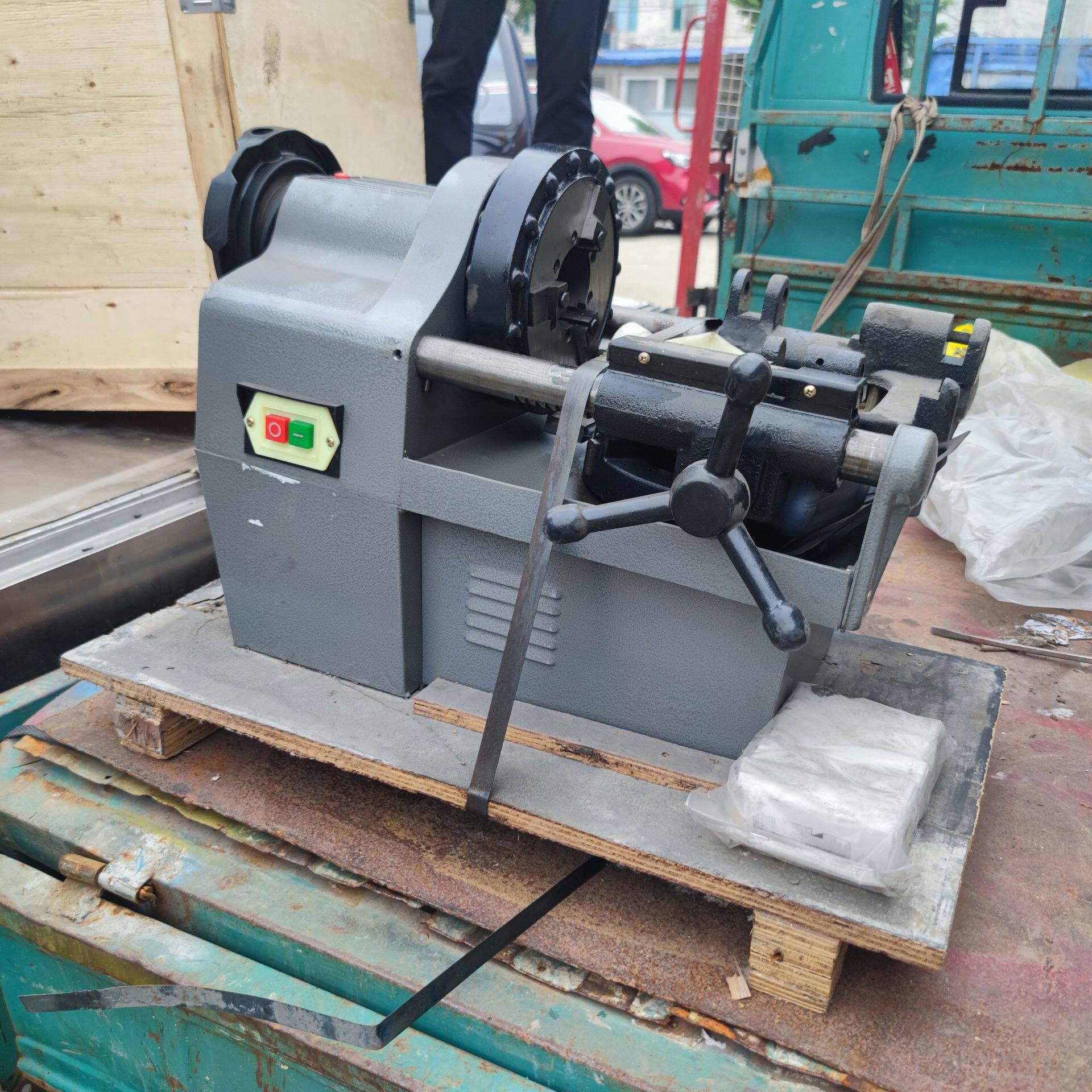低速圆钢套丝机圆钢筋丝牙绞丝机电动螺纹加工机实心钢筋扯丝