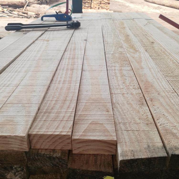 专业建筑木方 工地用木材 松木原木 木板加工 厂可做任意尺寸 木