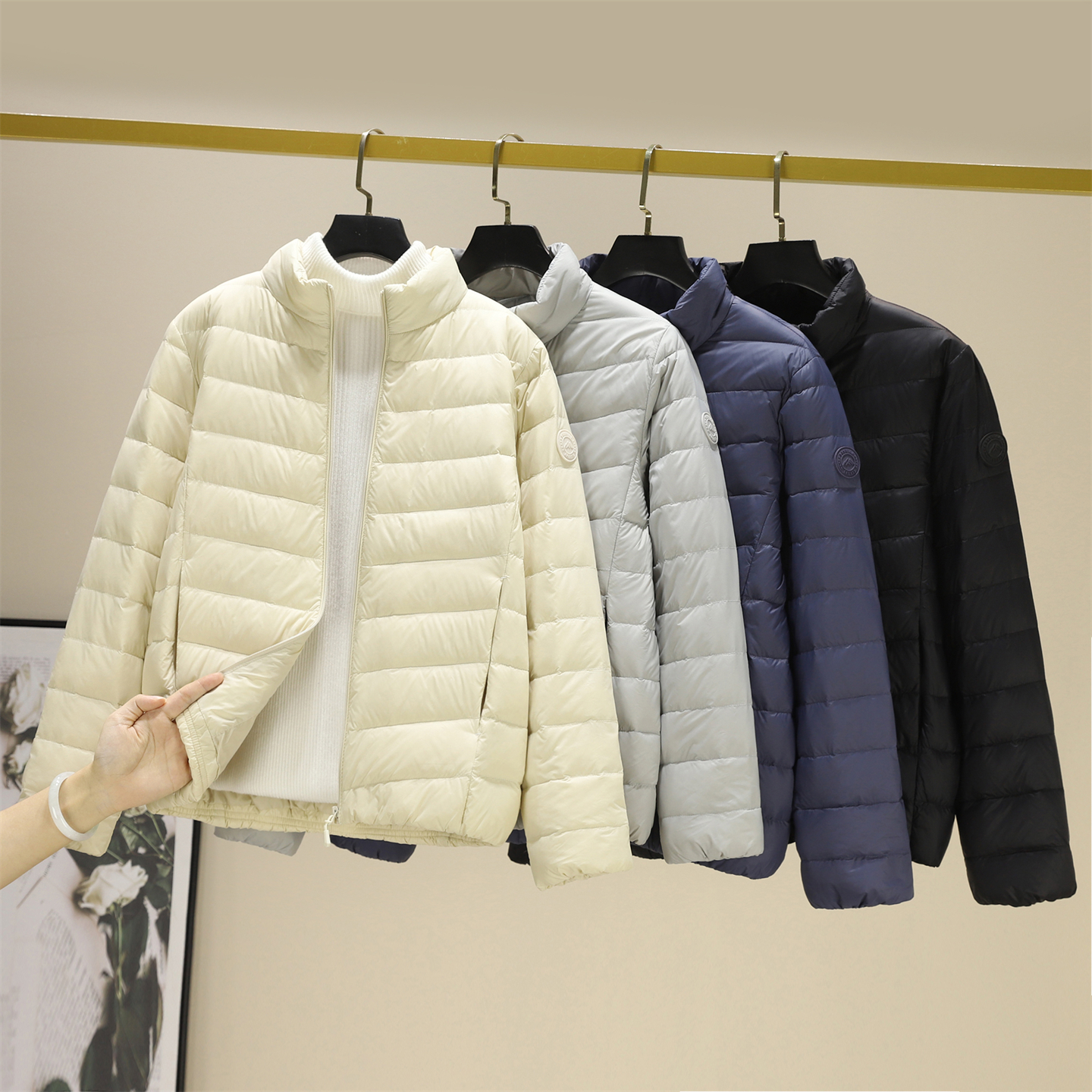 冬季女士排骨轻便白鸭绒羽绒服潮