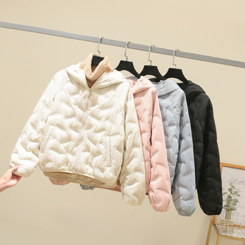 90白鸭绒 轻薄保暖 宽松显瘦 时尚百搭