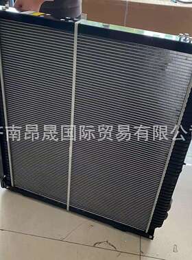 供应重汽HOWOT7汕德卡C7HC9HG7配件752W06100-0081散热器总成