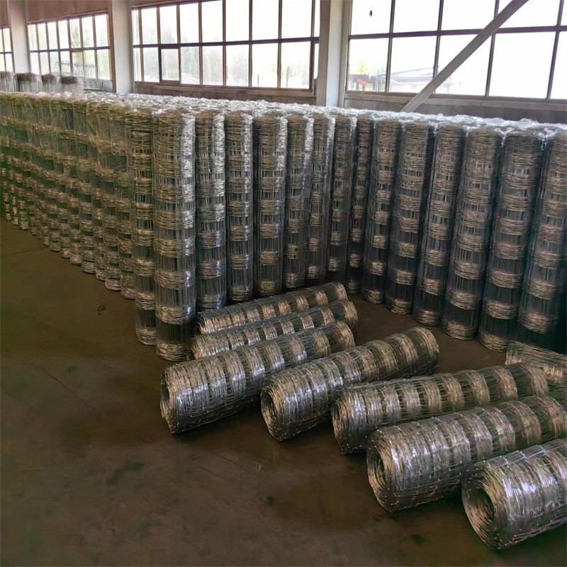 牛栏网养殖网养鸡养羊围栏网镀锌铁丝网草原网钢丝网围栏