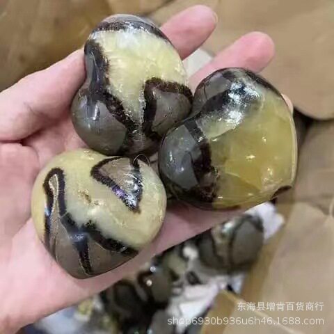 批发天然水晶septarian大小尺寸心形状天然龟背石水晶工艺品装饰