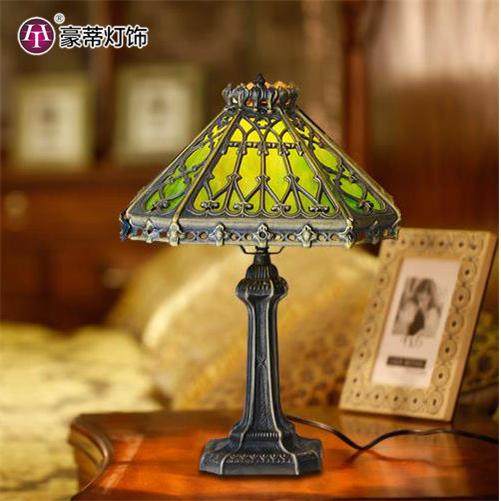 直销14寸欧式复古西班牙风绿色手工彩玻卧室书房装饰台灯