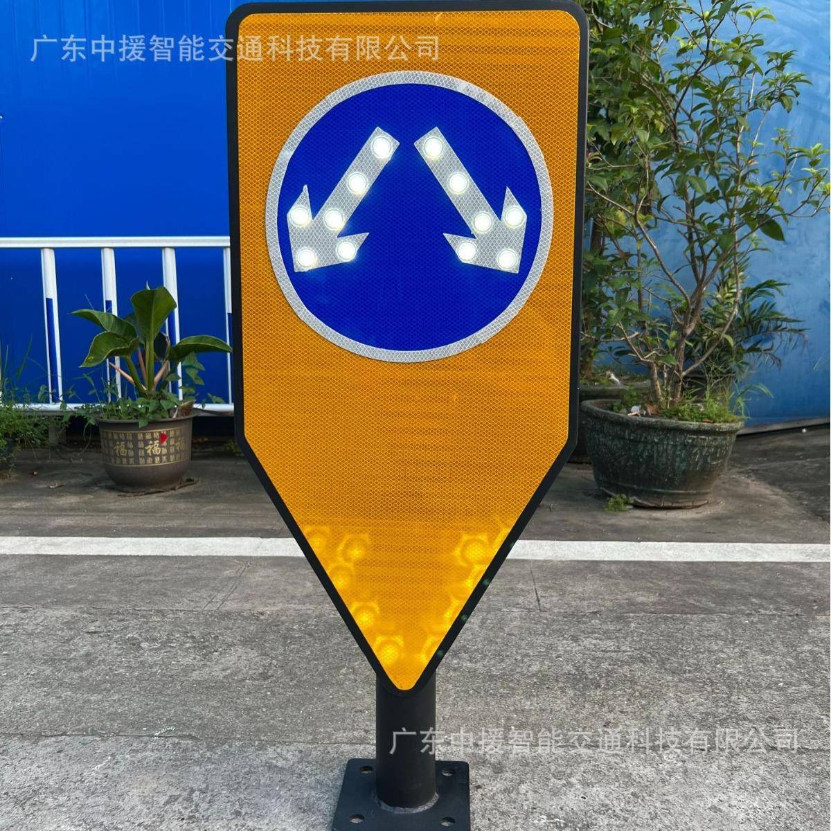 工厂直销太阳能道路分道标示牌LED高亮度灯珠配工程级反光膜