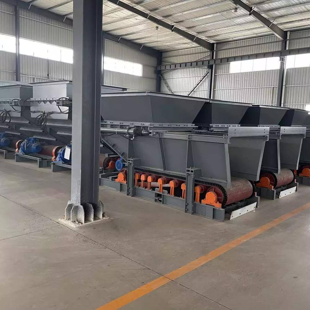 GLD帯式给煤机厂家 GLD800矿用煤炭输送机图片 帯式甲帯式给料机