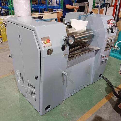 厂家直销 200液压数控型三辊机 陶瓷工业PLC控制油漆三辊研磨机