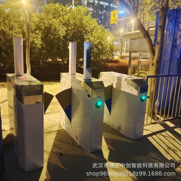 湖北工地实名制人脸别闸机工厂厂识房客考访SAZC-Y8系统圆柱人脸