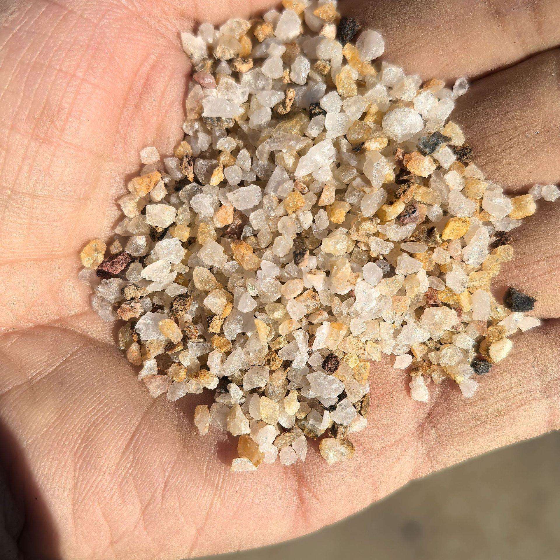 石英砂厂家人造草坪填充用2-4mm石英砂黄金沙水处理石英砂滤料