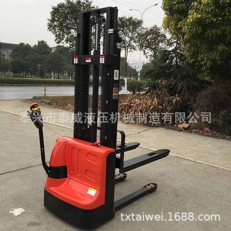 电动式堆小高叉车1吨|堆站驾型电动高车ZHO价格