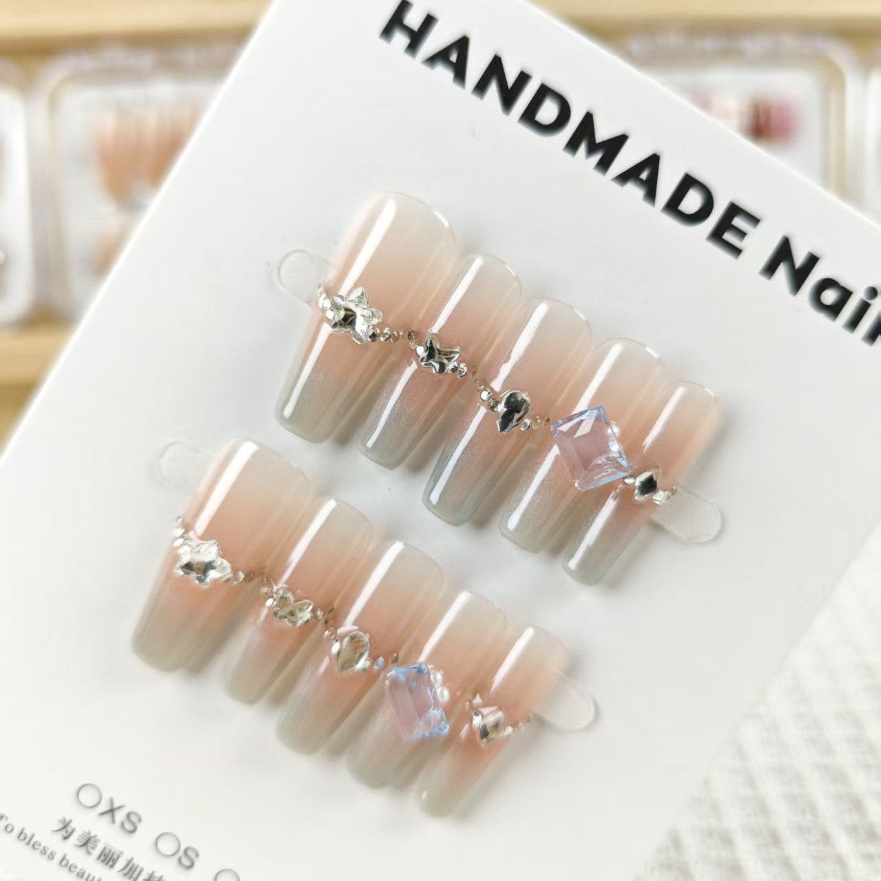 裸色甲渐变宝蓝色细闪新款穿戴甲