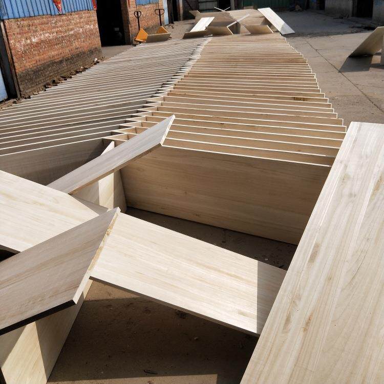 供应桐木拼板实木桌面衣柜家具木质配件原木直拼板木板片实木条