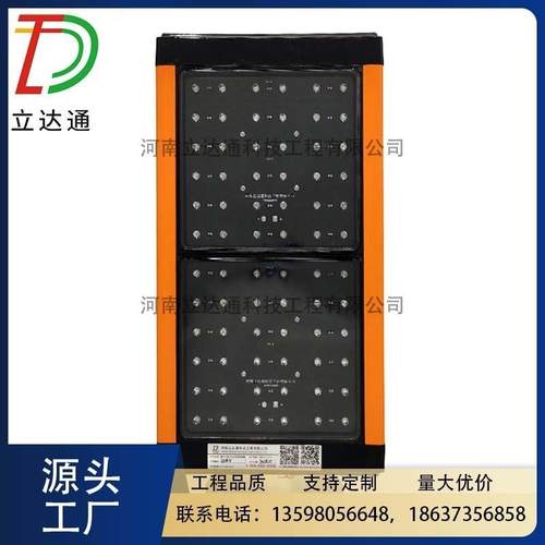 团雾路段用同步黄闪灯雾天公路行车安全诱导装置道路两侧诱导灯