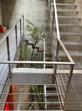 工厂304不锈钢楼梯扶手家装阳台楼梯护栏304不锈钢穿线管E18