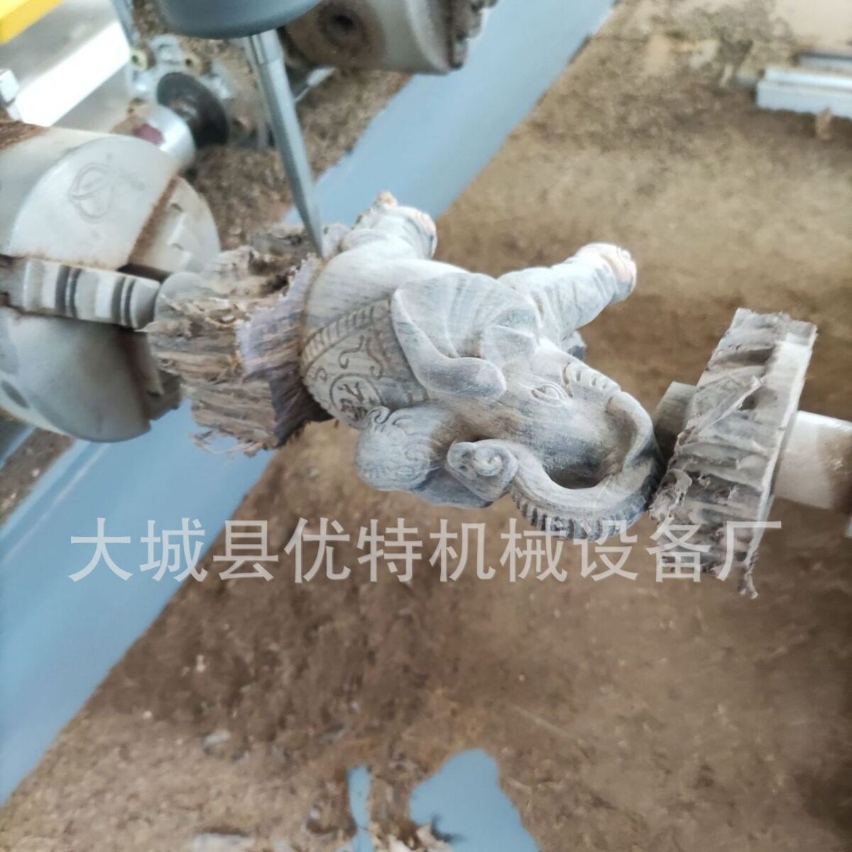 10头圆雕四轴木梳子雕刻机多头工艺品雕刻机人物立体摆件雕刻机