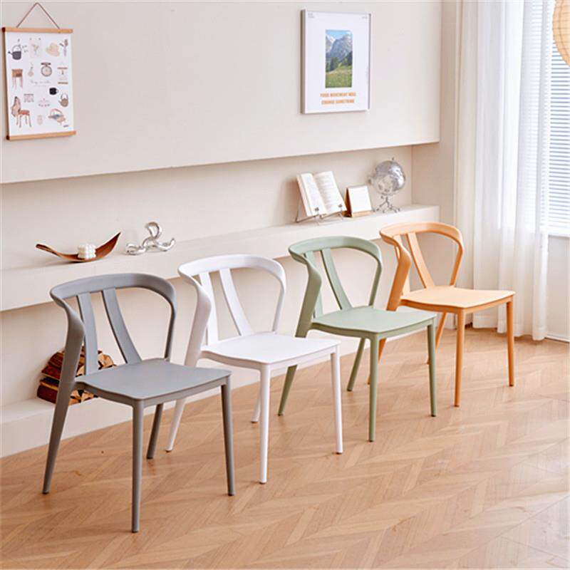 北欧塑料椅子家用加厚餐椅可叠放简约靠背凳子阳台庭院网红餐桌椅