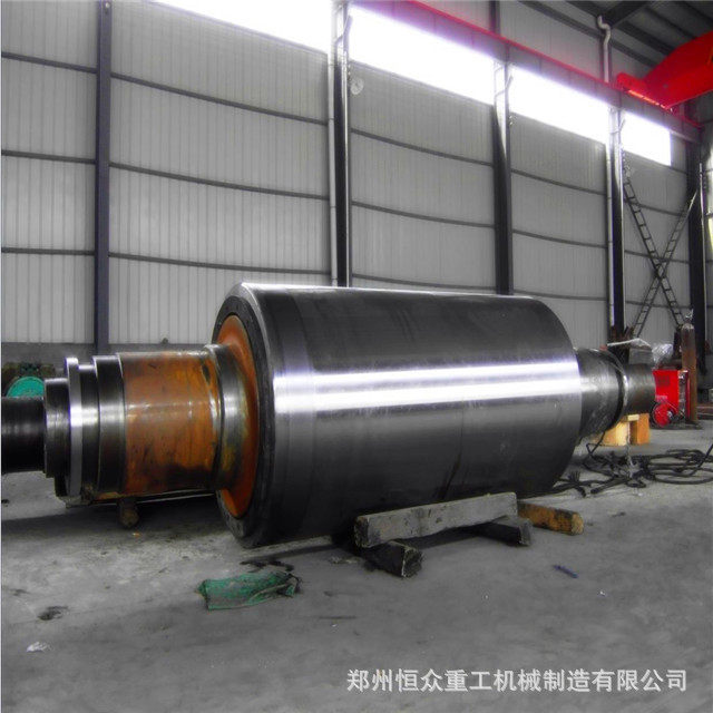 恒众重工轧辊加工视频铸轧辊生产视频Gr15高速导辊静平衡