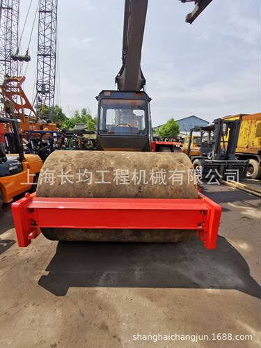 车瑞典戴纳30吨CA30D单轮压路机座驾压路机振动压实机出口