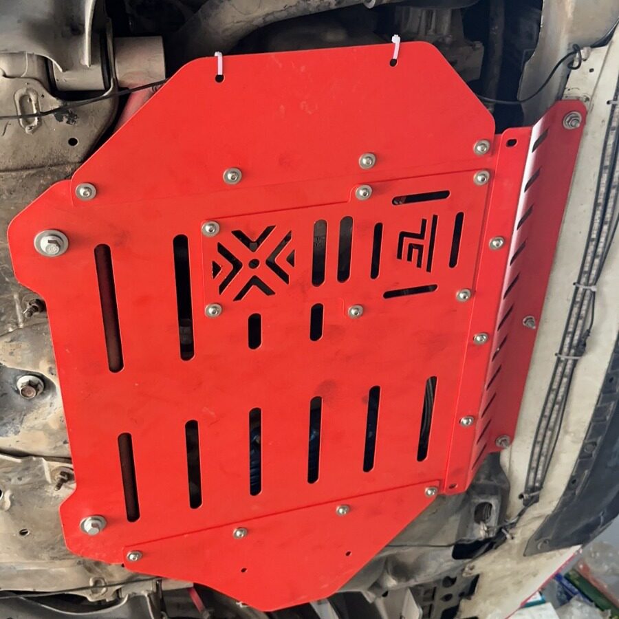 底盘护板适用HondaFitJazzGK飞度改装配件底盘防刮前下挡板