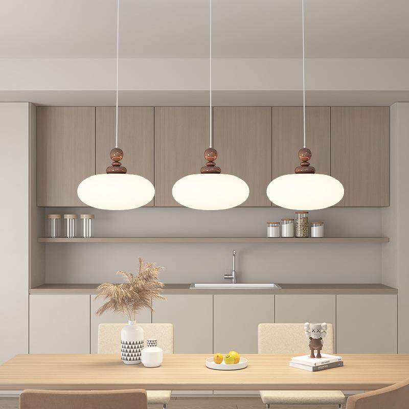 LED全光谱护眼吊灯房间餐厅奶油复中古风卧室家装中山灯饰具现代