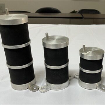 一次消谐器通常采用高性能的非线性电阻材料制作
