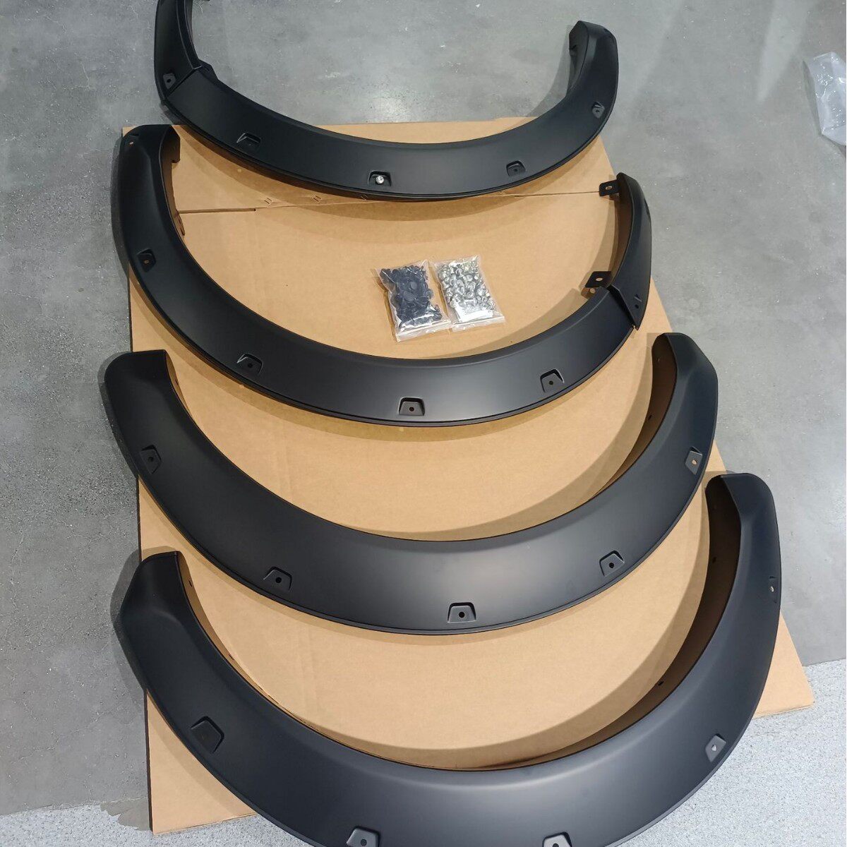 适用于MAVERICK汽车轮眉FenderFlare无损安装原车尺寸