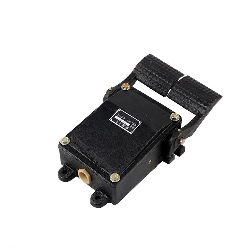L1-11LT1-02冲床专铁用脚踩开TUNI关铸脚踏开关