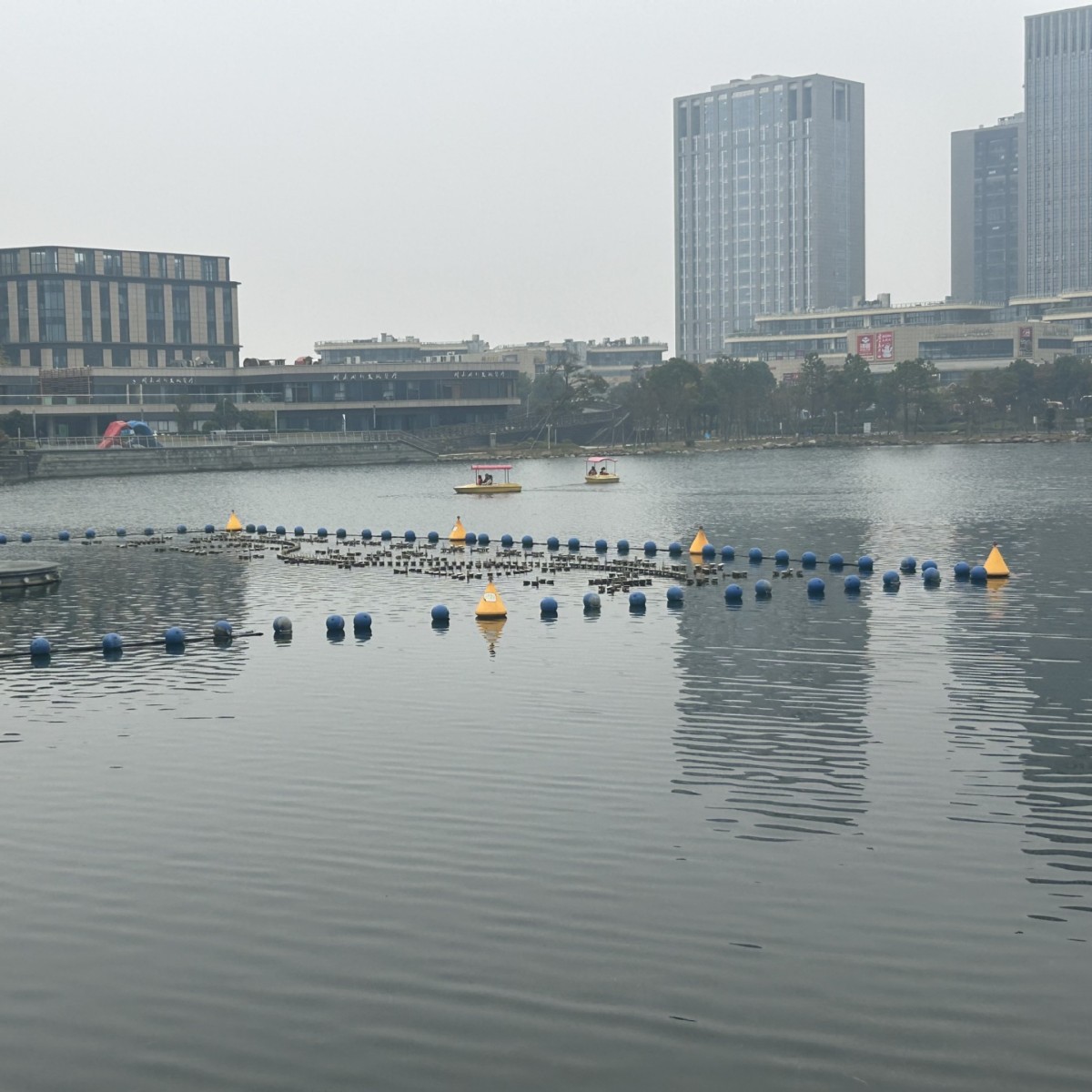 小型泊系浮标 700*900淡水取水口警示危险塑料漂浮式浮标