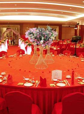 婚道具铁艺小蛮腰摆件婚NGU礼艺桌花扭腰花器T台引路铁几何庆路引