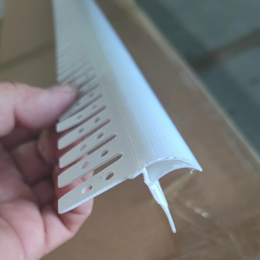 厂价销售PVC大号鹰嘴滴水POU线条阳角鹰防流挂鹰嘴可弯小嘴滴上水