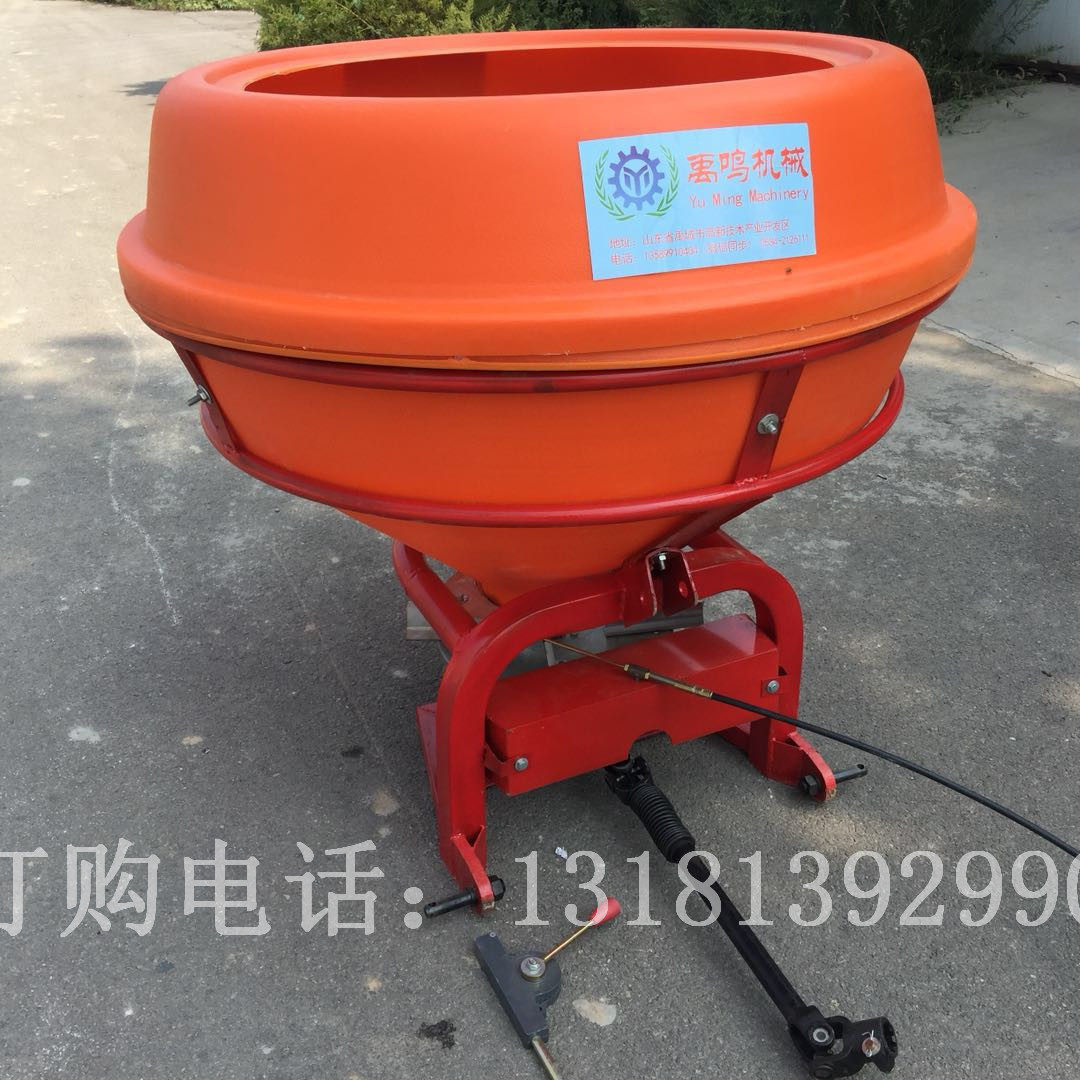 山东厂家批发零售铁铁 桶撒肥器施肥器传动轴撒肥机撒播机