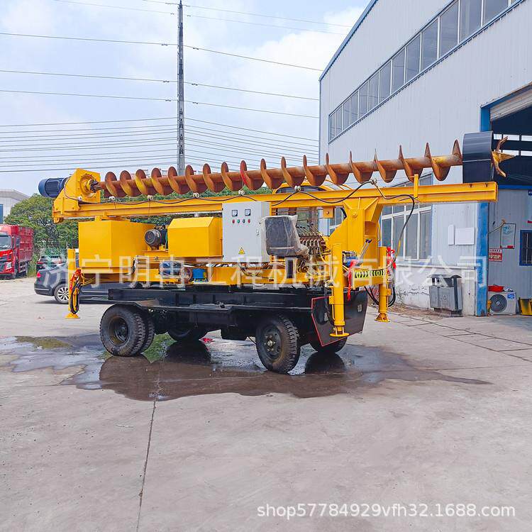 乡下农1家院KNC建基房地打桩机0长螺旋钻孔机危米房加固新房建筑