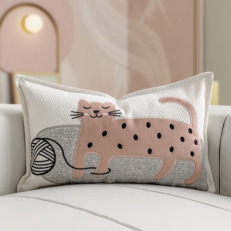 现代QDI简约儿童抱枕爱粉色小可猫贴绣布腰枕样板房间靠垫女孩靠