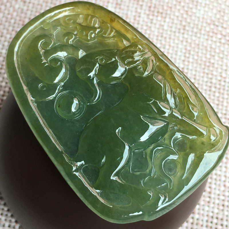 傅小姐翡翠 冰黄翡生肖羊牌饱满水润 冰透
