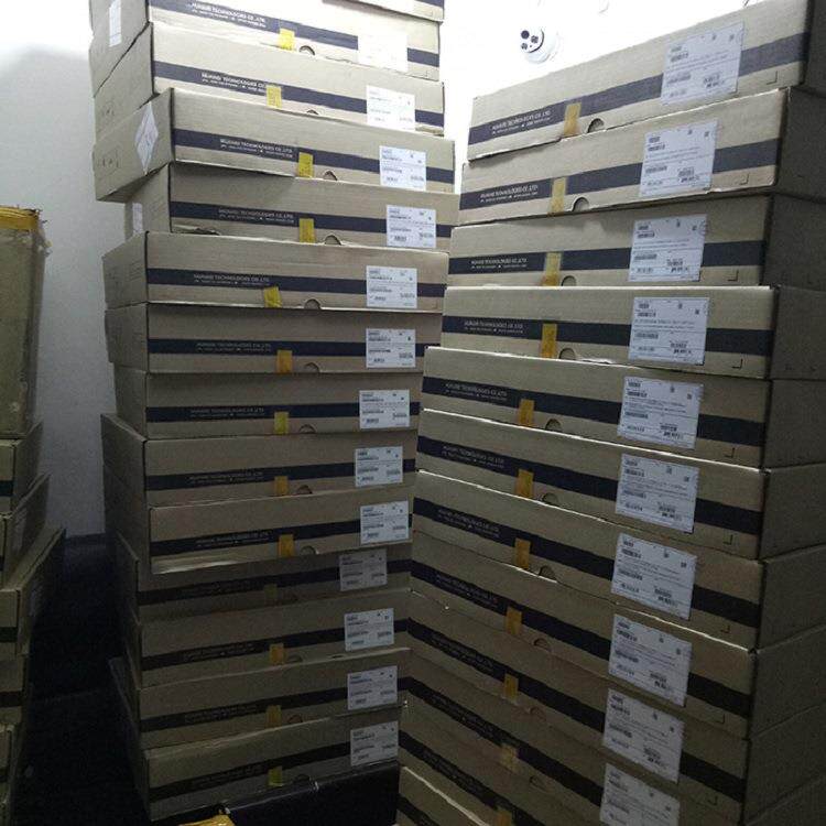 中兴ZXR10RS590-18PC-AC16口PO440*220*E供电交2换机