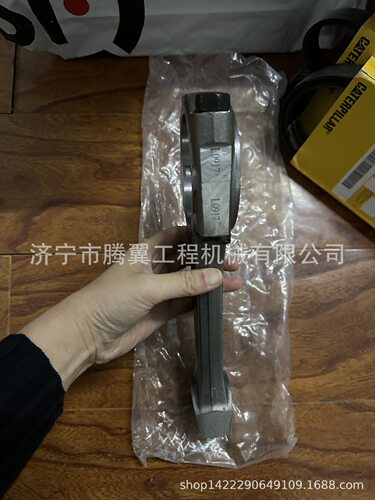 适用于卡特D4H推土机3204发动机连杆总成8N3753济宁腾翼