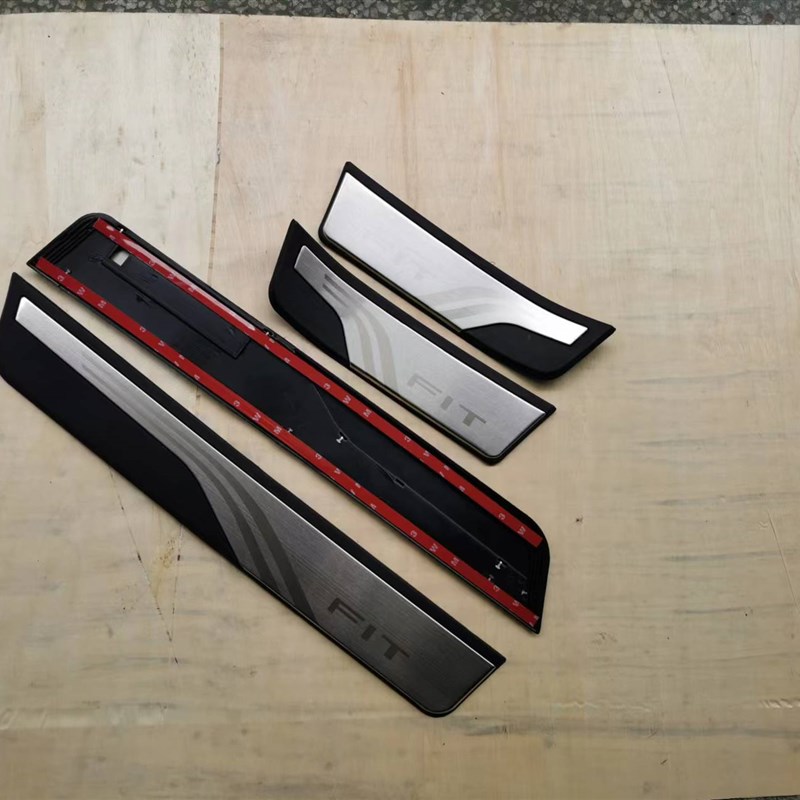 适用于20-21飞度 FIT 门槛条迎宾踏板door sill