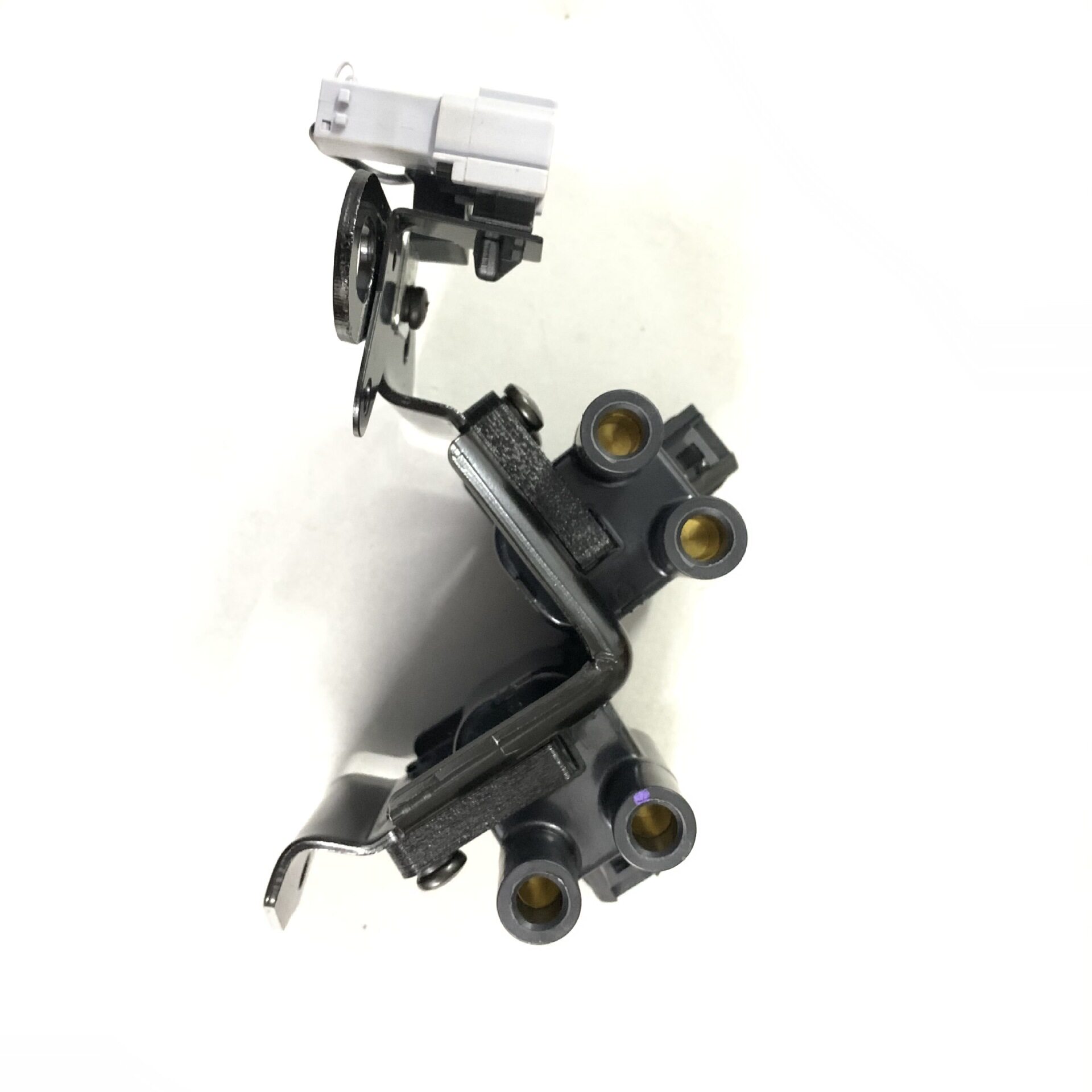 适用于千里马1.3L点火线圈27301-22600 UF308