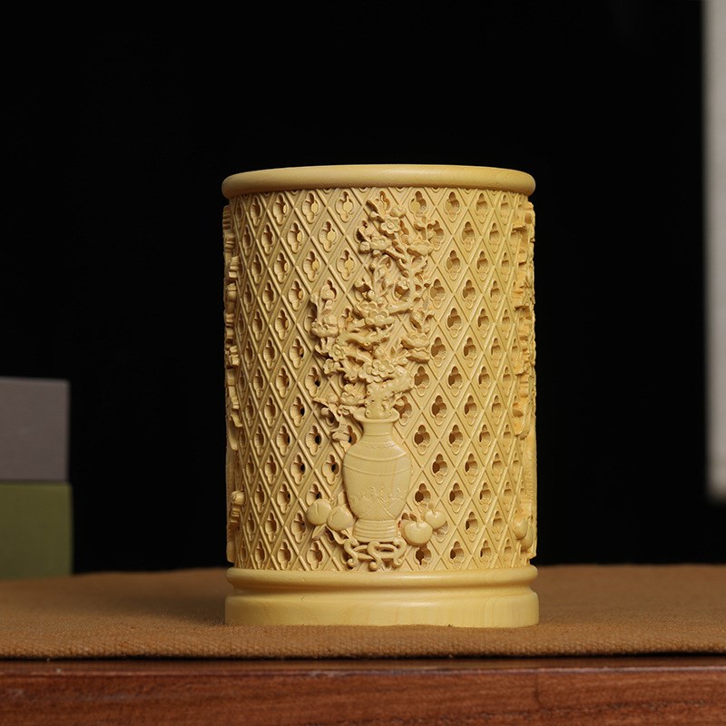 乐清黄杨木雕四季花梅兰竹菊镂空笔筒实木摆件装饰品创意桌面收纳