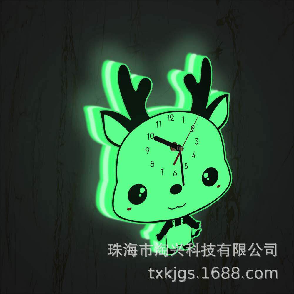 LED灯白色外框挂钟小羊卡通造型时钟羊宝宝儿童房家居装饰墙钟